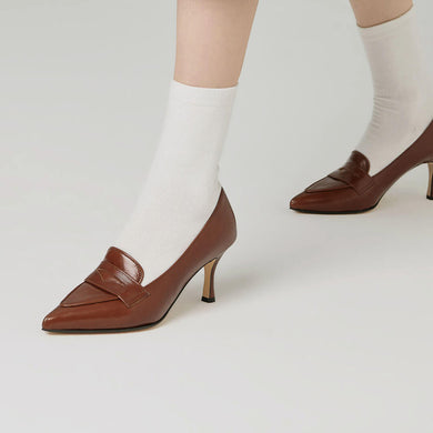Size 1 and Size 2 Feet (all petite Feet in fact) need care and attention to shoe sizing