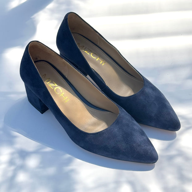 *DIARA NAVY - suede chunky heel pumps (production samples)