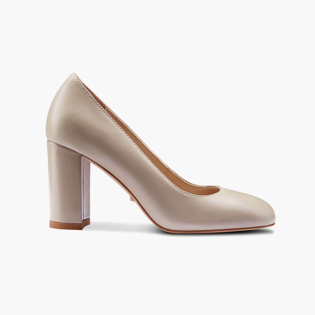 *ESHA - beige leather chunky high heel pump