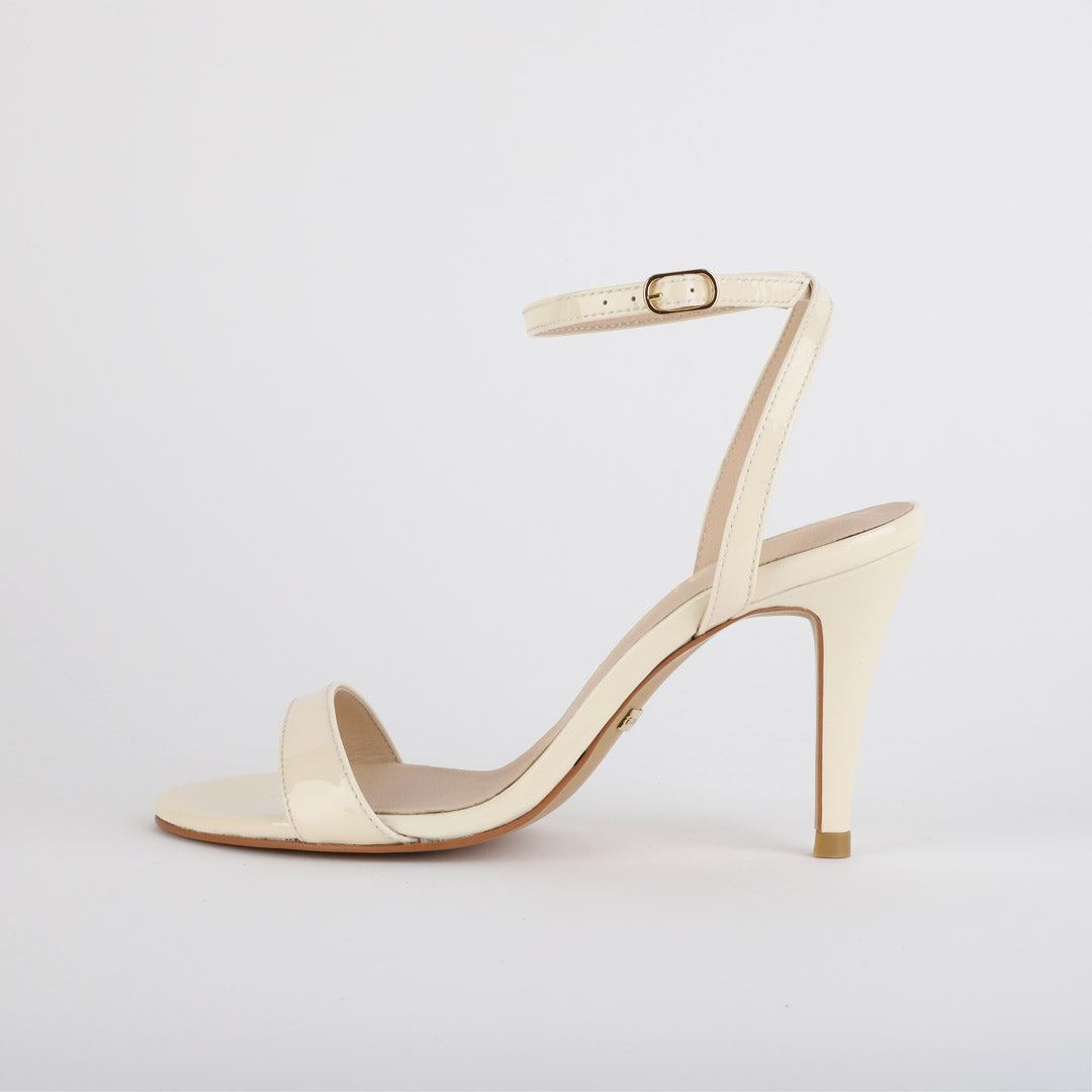 *UK 1 - MEGAN - Ivory patent, 8cm heel