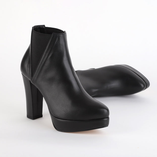 Petite Black Leather Platform Ankle Boot EU 34.5