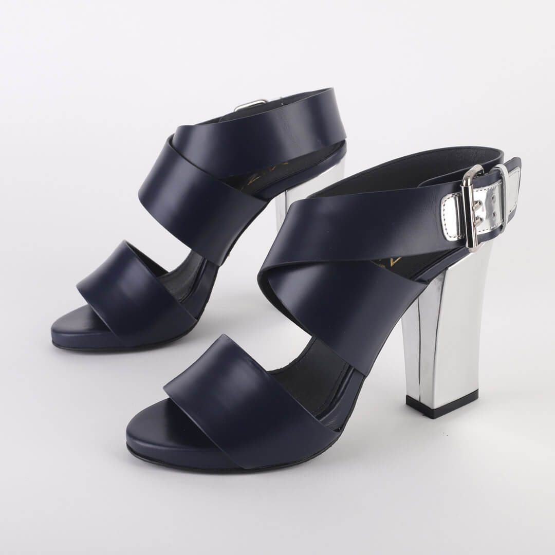*Unique Production Sample - 6082 -black/silver sandal, 10cm size UK 2