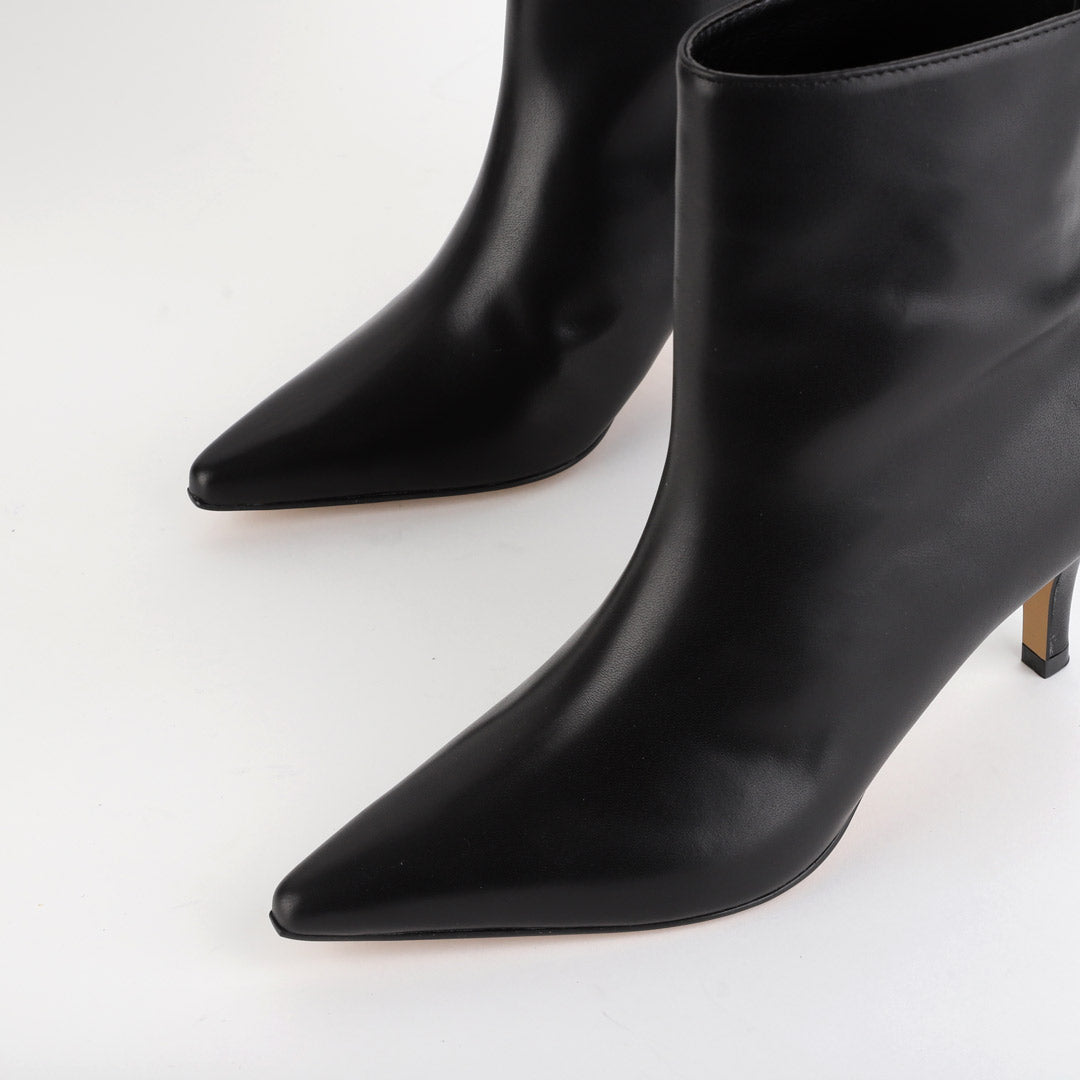 *UK size 2 - HANSI - black suede, 7cm heel