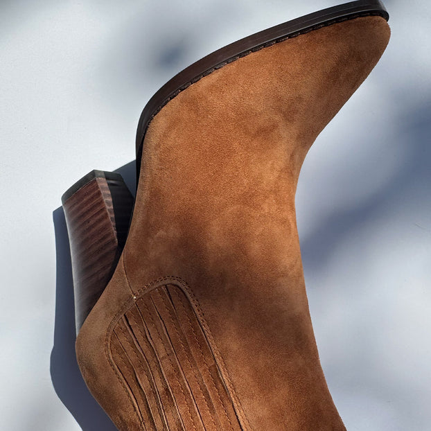 *JENNY BROWN - suede cowboy boots
