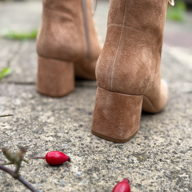 *MILO BEIGE- suede lace up bootie