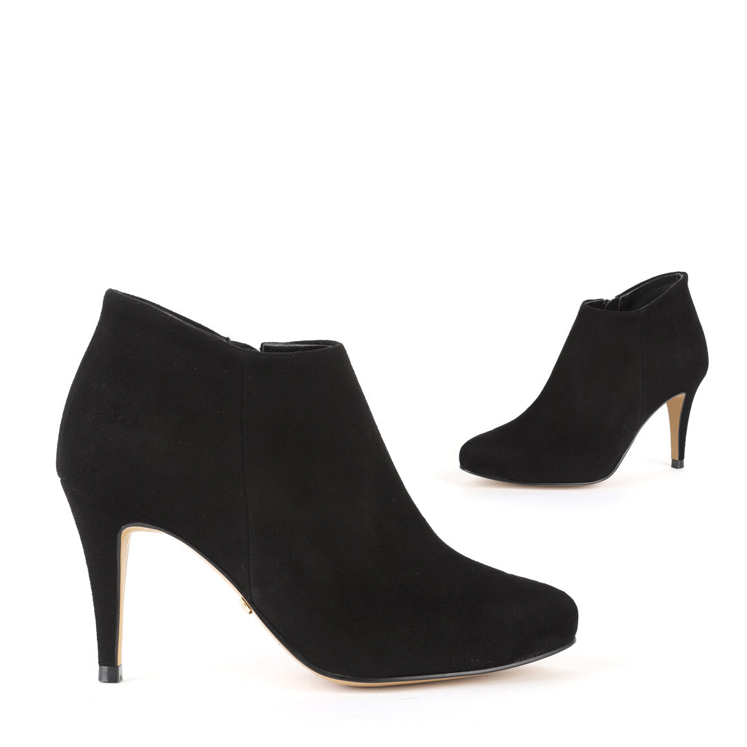Value Priced Petite Black Suede Ankle Boots EU 32