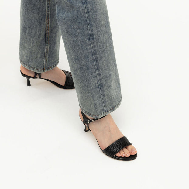 AVERY - leather sandals