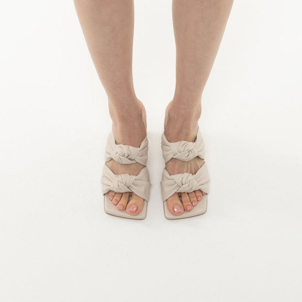 *DYLAN - ivory, 4cm size UK 2