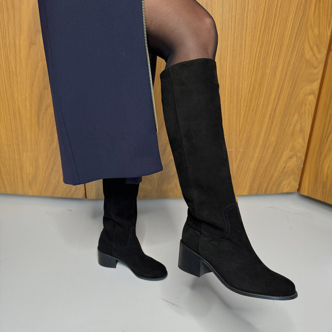 *UK size 2 - MAEVE - black suede, 5cm heel