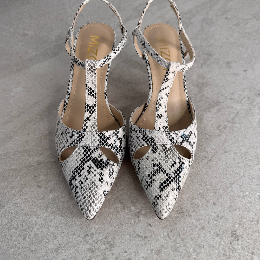 LEGAL - cut out slingback pumps