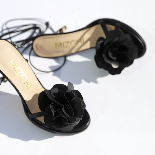 BLOSSOM - lace up sandal