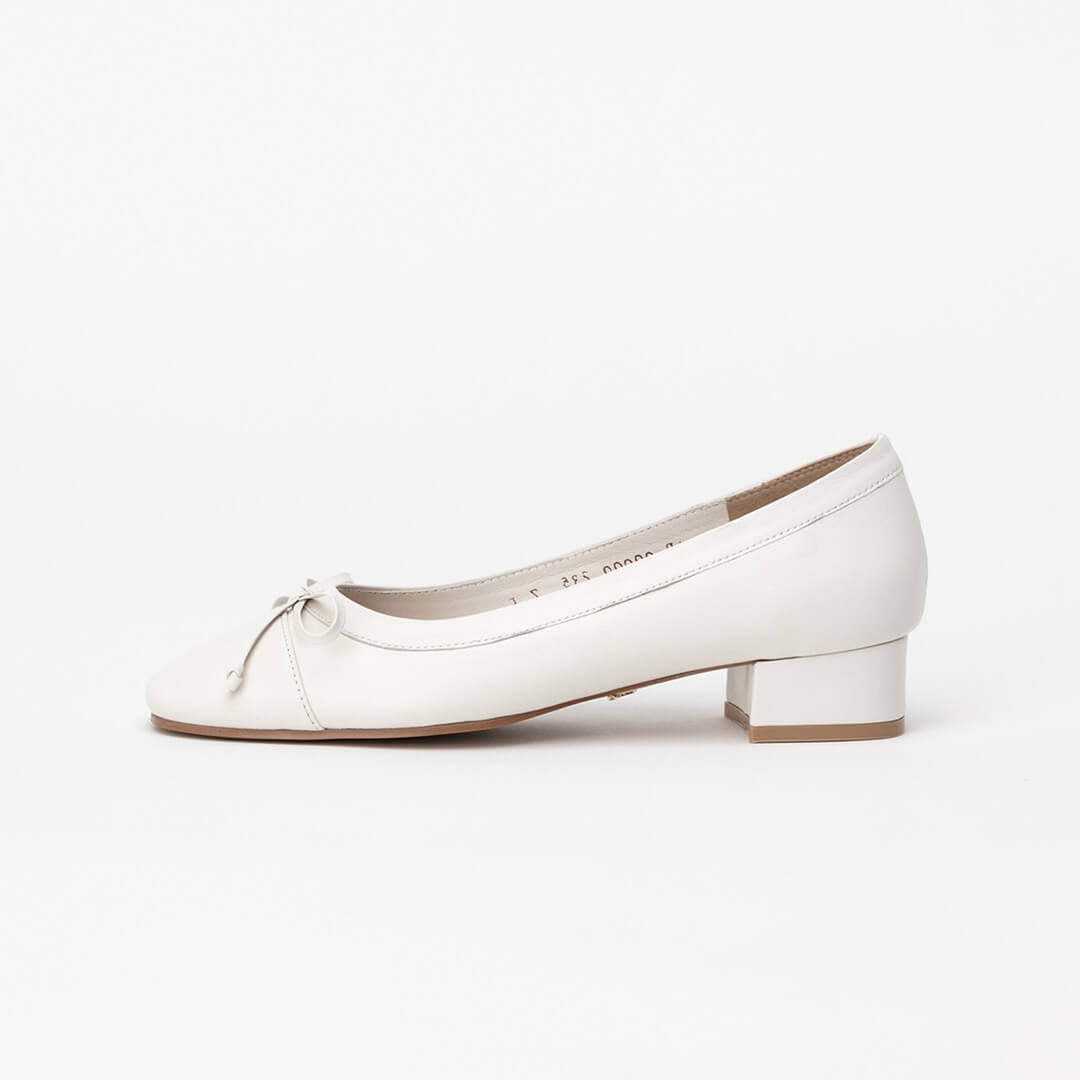 *UK size 1 - CAPRICE - black, 3cm heels