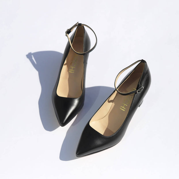*UK size 1 - COURTNEY LEATHER - black, 5cm heels