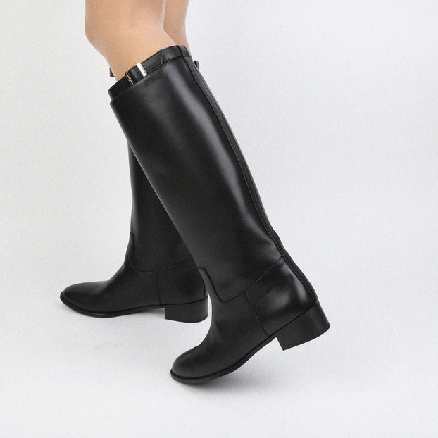 GENU - long leather boots