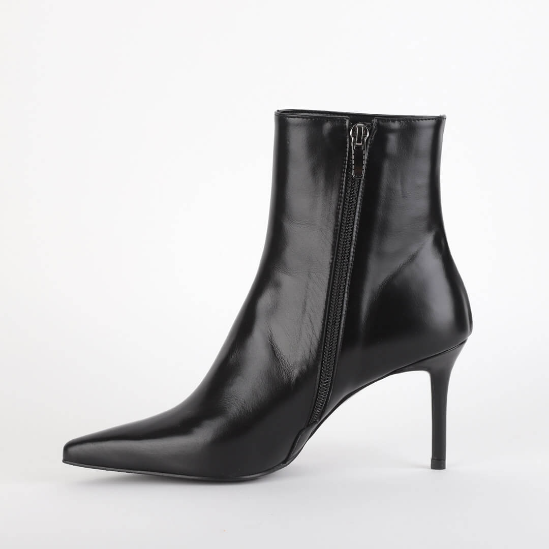 *UK 2 - UTMOST - black, 8cm heel