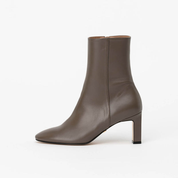 *UK size 2.5 - AURELIA - black 7cm heels