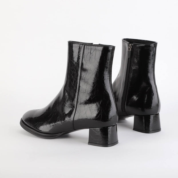 KLASS - glass effect leather boots