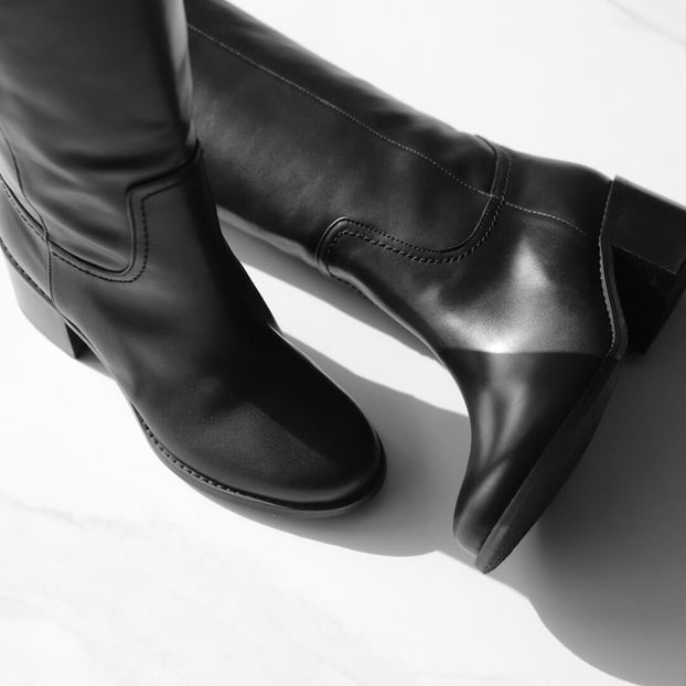 *UK size 13 - MAEVE - black leather, 5cm heels