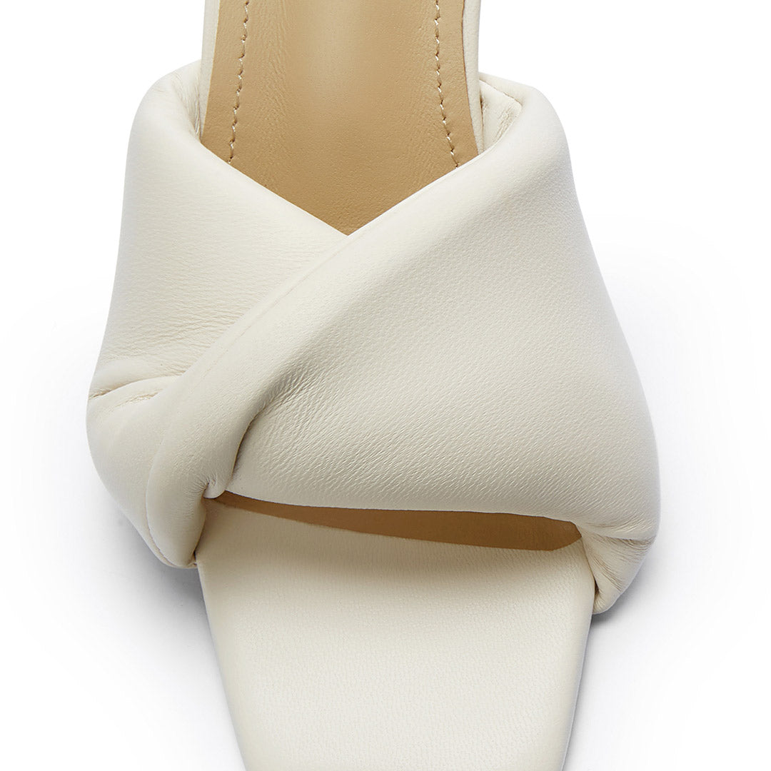 BASTINA PUFFY ivory - Leather Mules