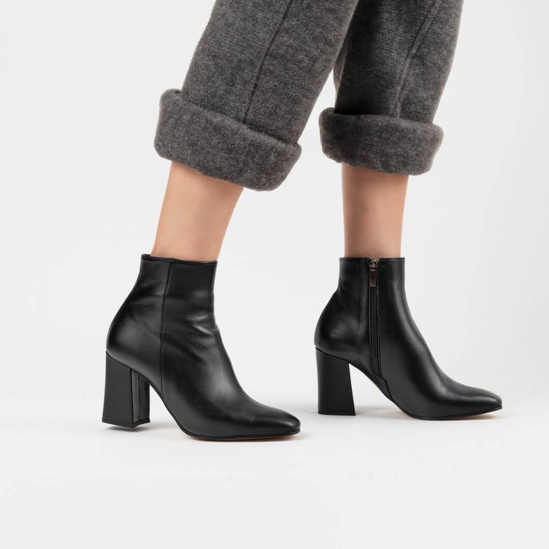 IVY - chunky heel ankle boot