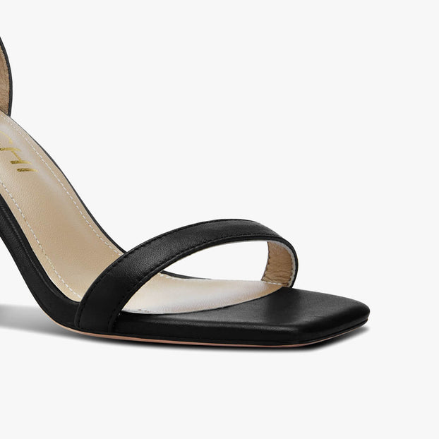 *MINNY - black strappy sandal