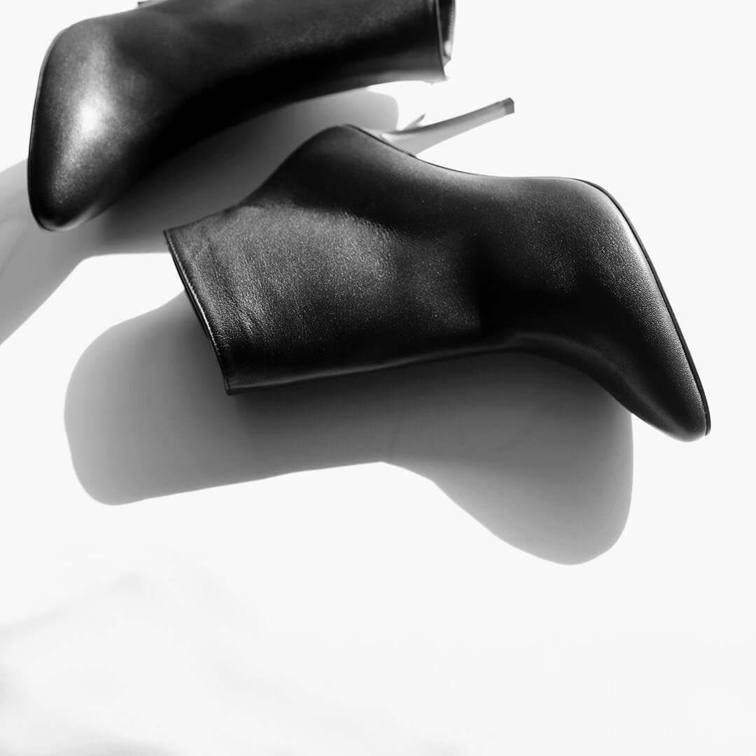 OSCAR - leather ankle bootie