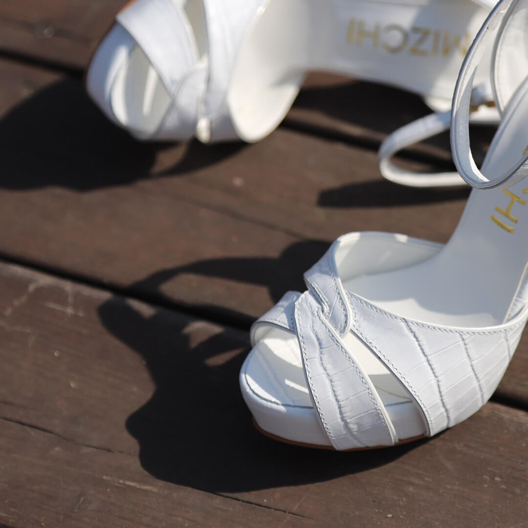 *SIMOM - white, 11/2cm size UK 2