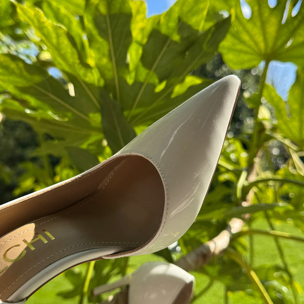 *LALITA WHITE  - d'orsay cut heels