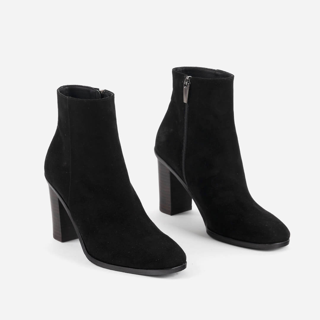 CHANNI - chunky heel suede ankle boots