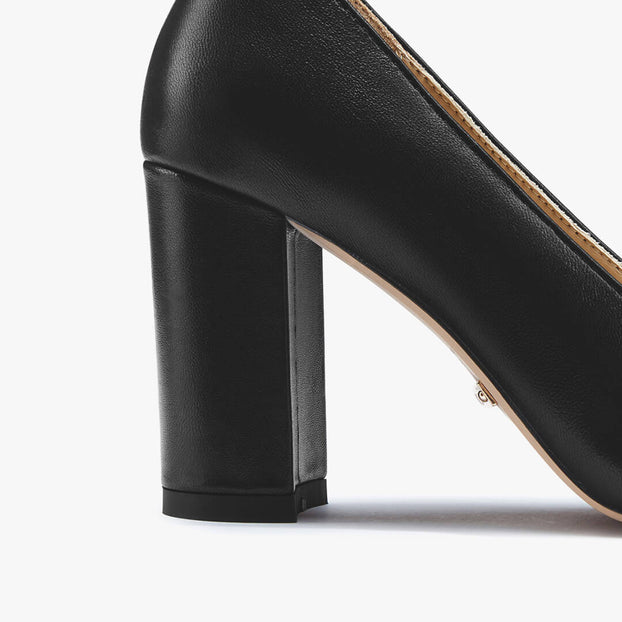 *ESHA - black leather chunky high heel pump