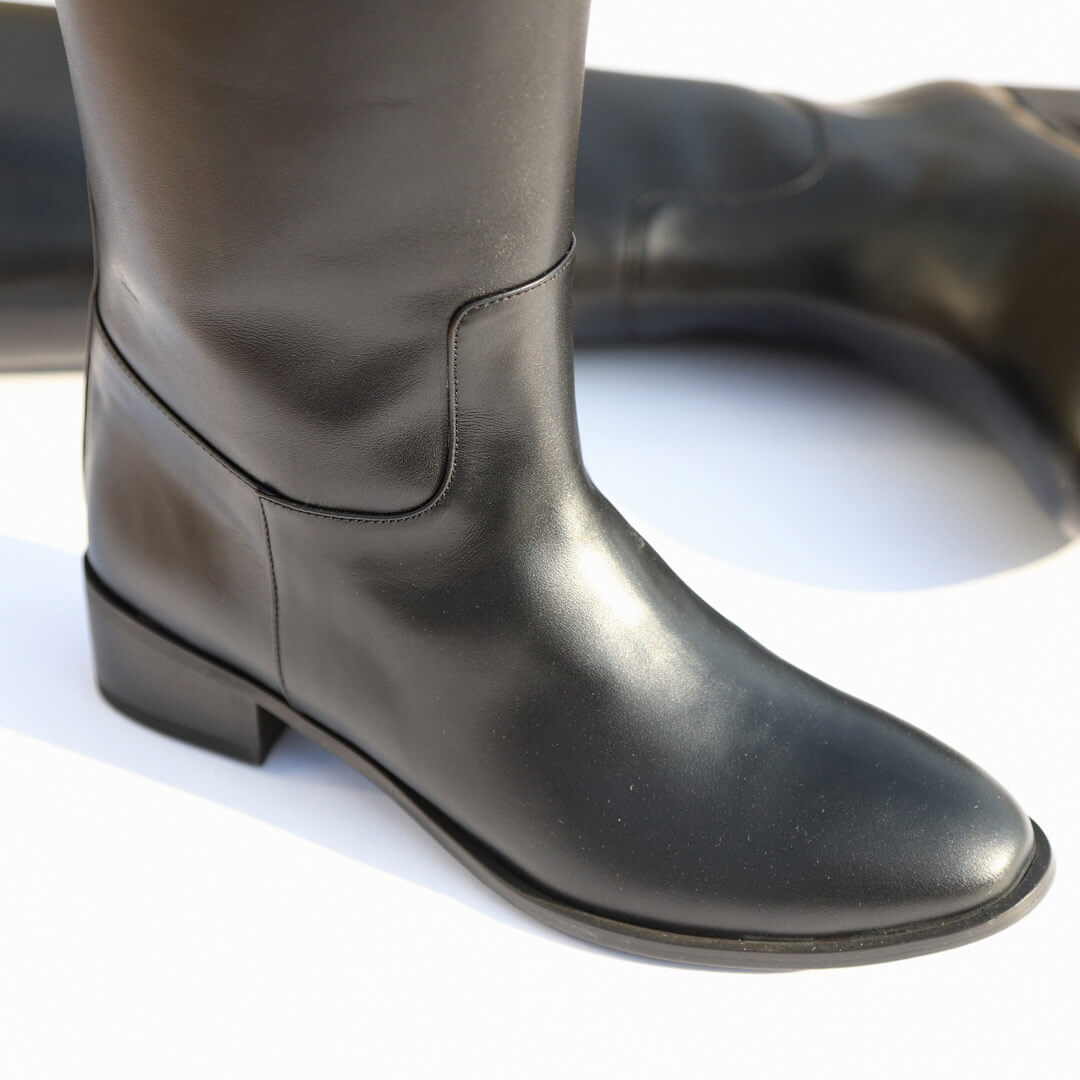 GENU - long leather boots