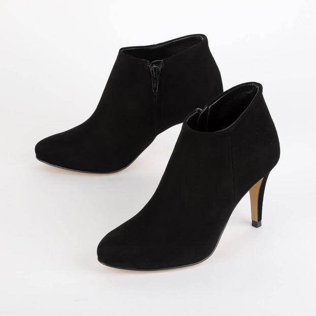 Value Priced Petite Black Suede Ankle Boots EU 34