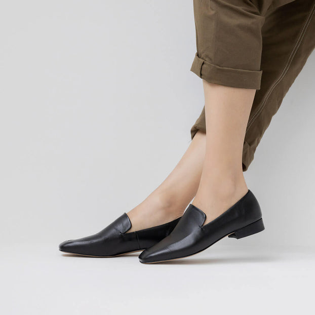 SANDARA - leather loafers