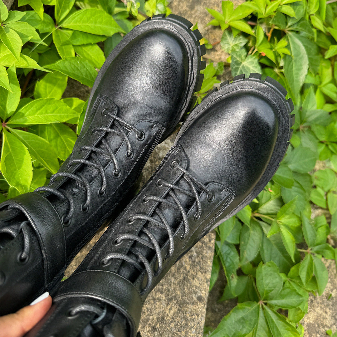 *CAMMI - lace up belted army boots