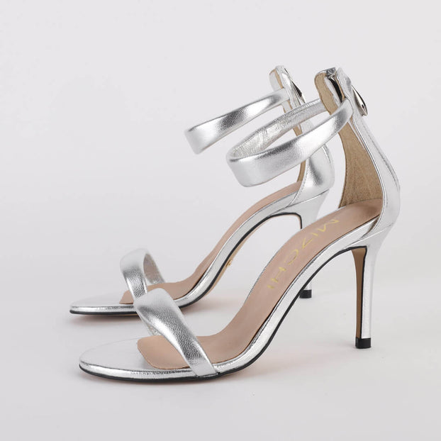 *UK size 2- PETITE FLEUR DE LIS - beige, 8cm heels