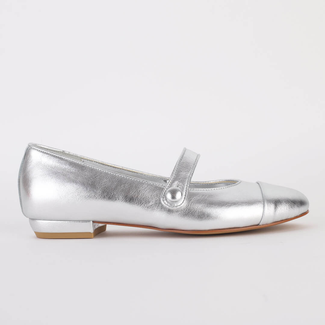 *MILA - white, 1.5cm size UK 2.5
