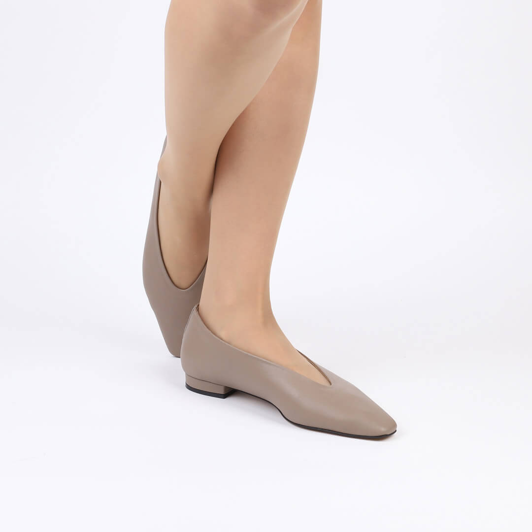 *LETSBE - light beige, 1.5cm size UK 2.5