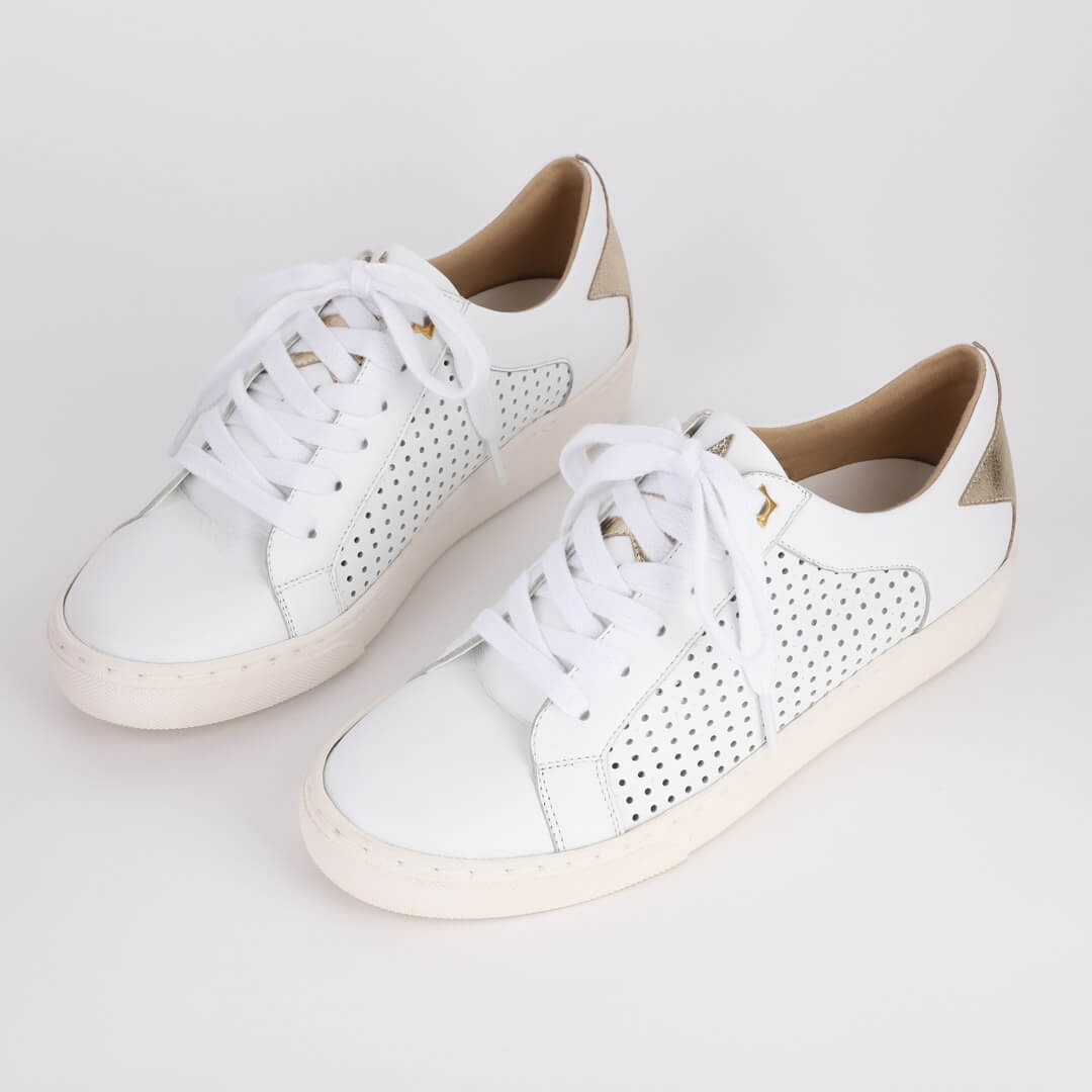 READY OR NOT - gold star sneakers