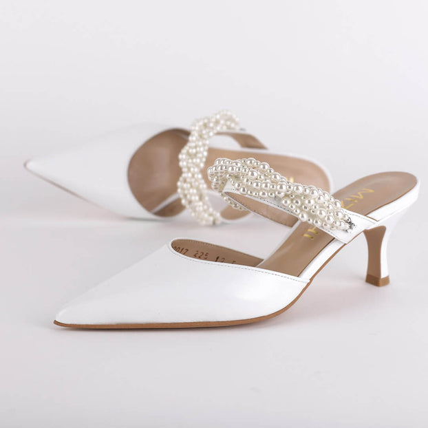 *POLIE - white, 4cm size UK 1 (worn in photo shoot)