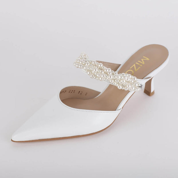 *POLIE - white, 4cm size UK 1 (worn in photo shoot)