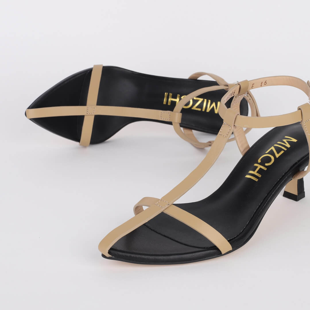 *IRETA - red, 5cm size UK 1