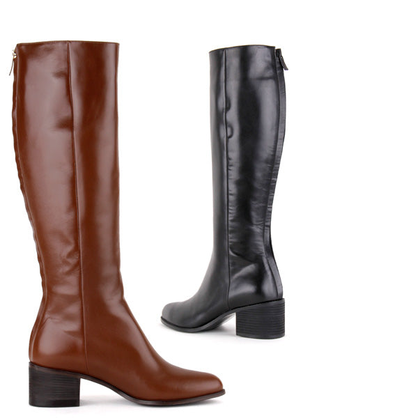 Brown leather knee high top boots with a flat heel - BRAVOMODA