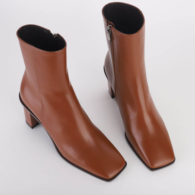 DIVINE BROWN - ankle boots