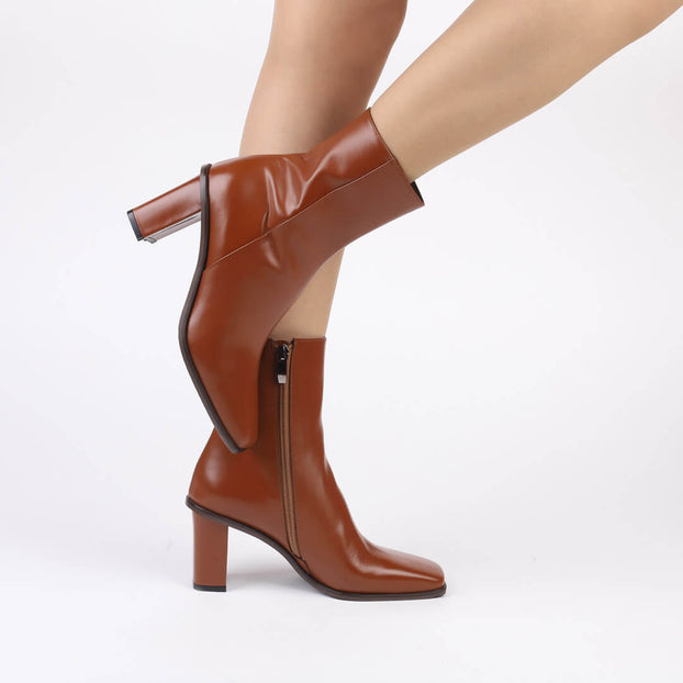 DIVINE BROWN - ankle boots