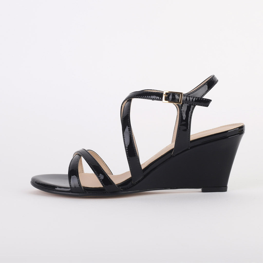 *ESSIS - black patent, 6cm size UK 2.5