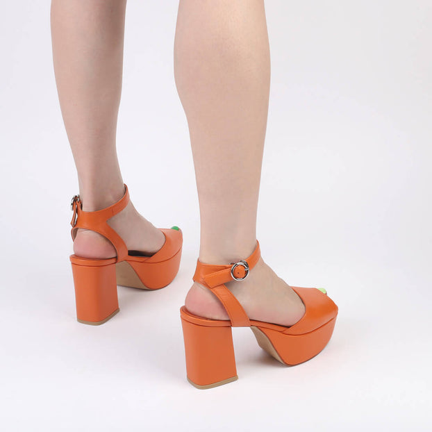 LOFTY - orange platform sandal
