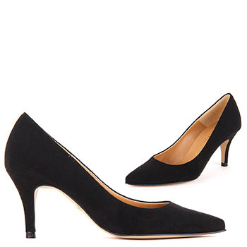 Small on sale black pumps