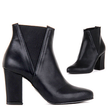 Short black leather ankle on sale boots