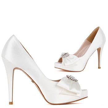 50 Gorgeous Wedding Shoes to Shop Right Now | One Fab Day