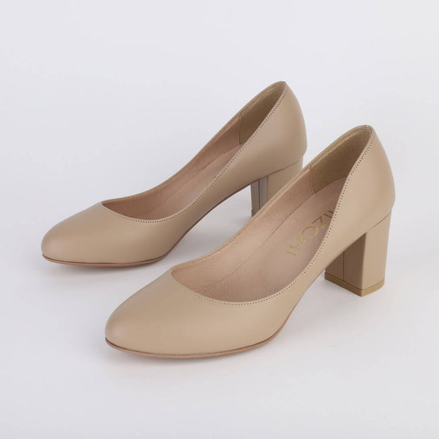 Debbie Pumps () Debbie Pumps